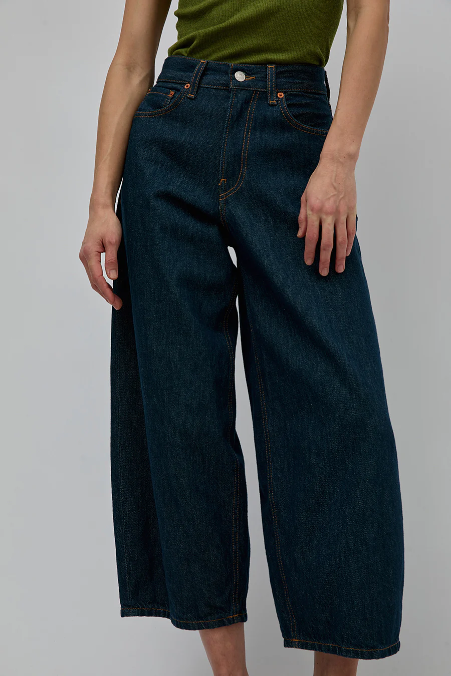 6397 Cropped Roomy Jean in 70s Rinsed Raw - Image 3