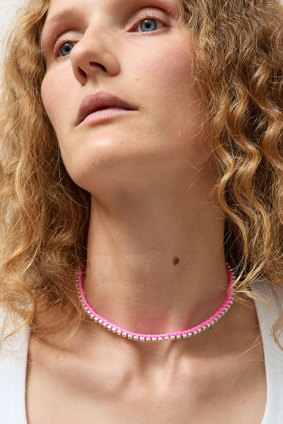 Alyssa Norton Rhinestone and Neon Thread Necklace in Pink - Image 4