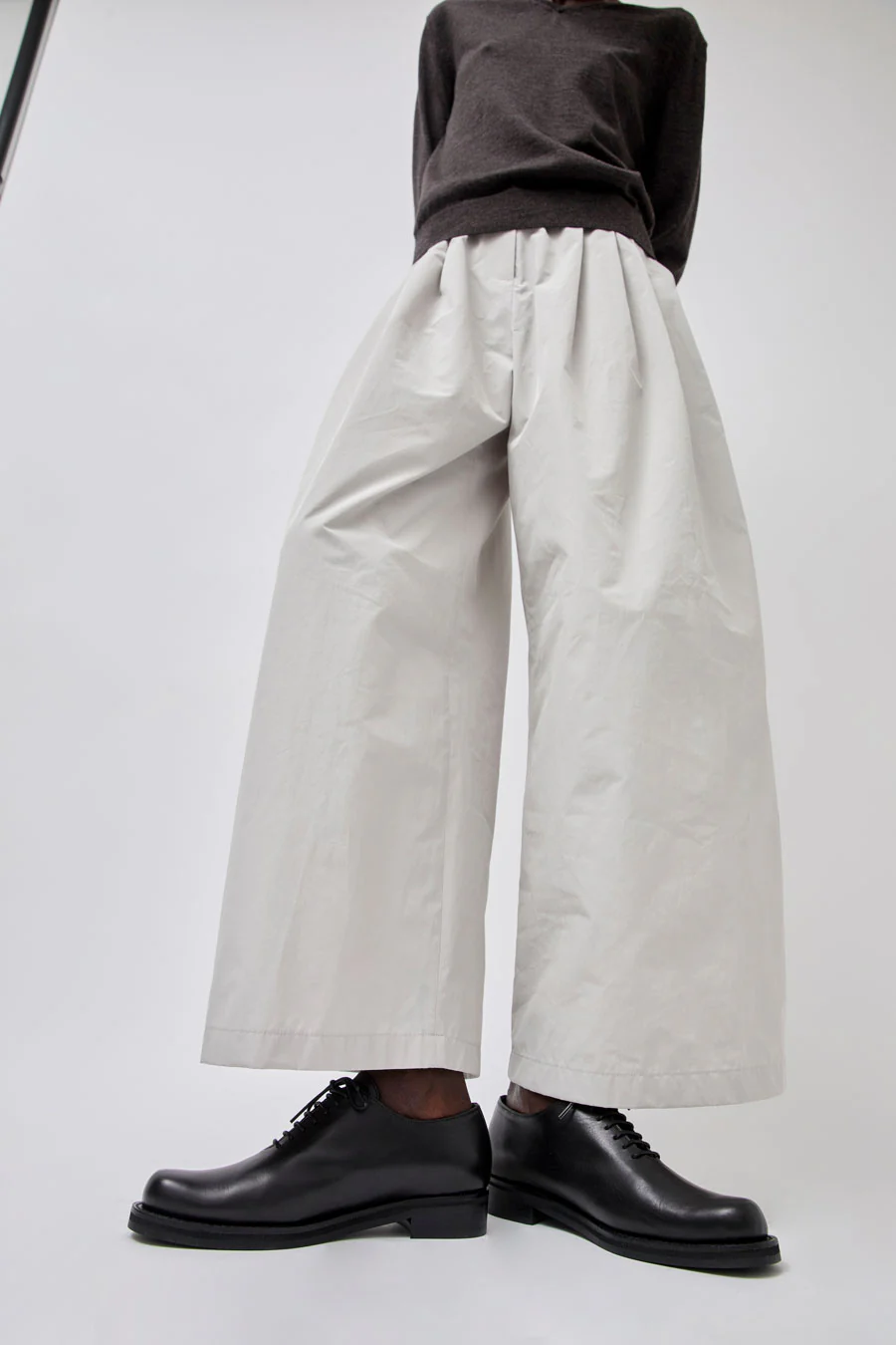Amomento Women's Classic Derby in Black - Image 4