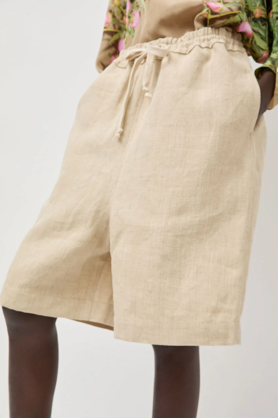 Anntian Unisex Shorts in Natural - Image 5