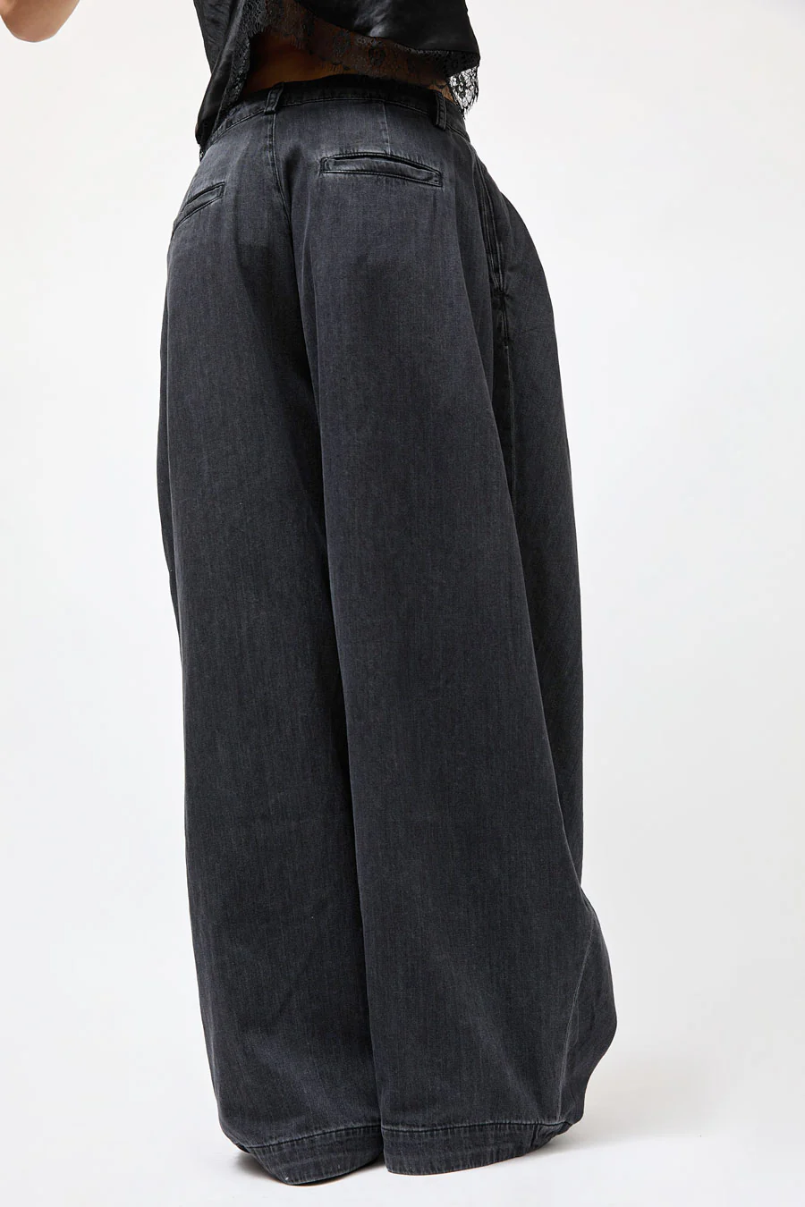 Collina Strada Lightweight Denim Simone Pant in Charcoal - Image 5