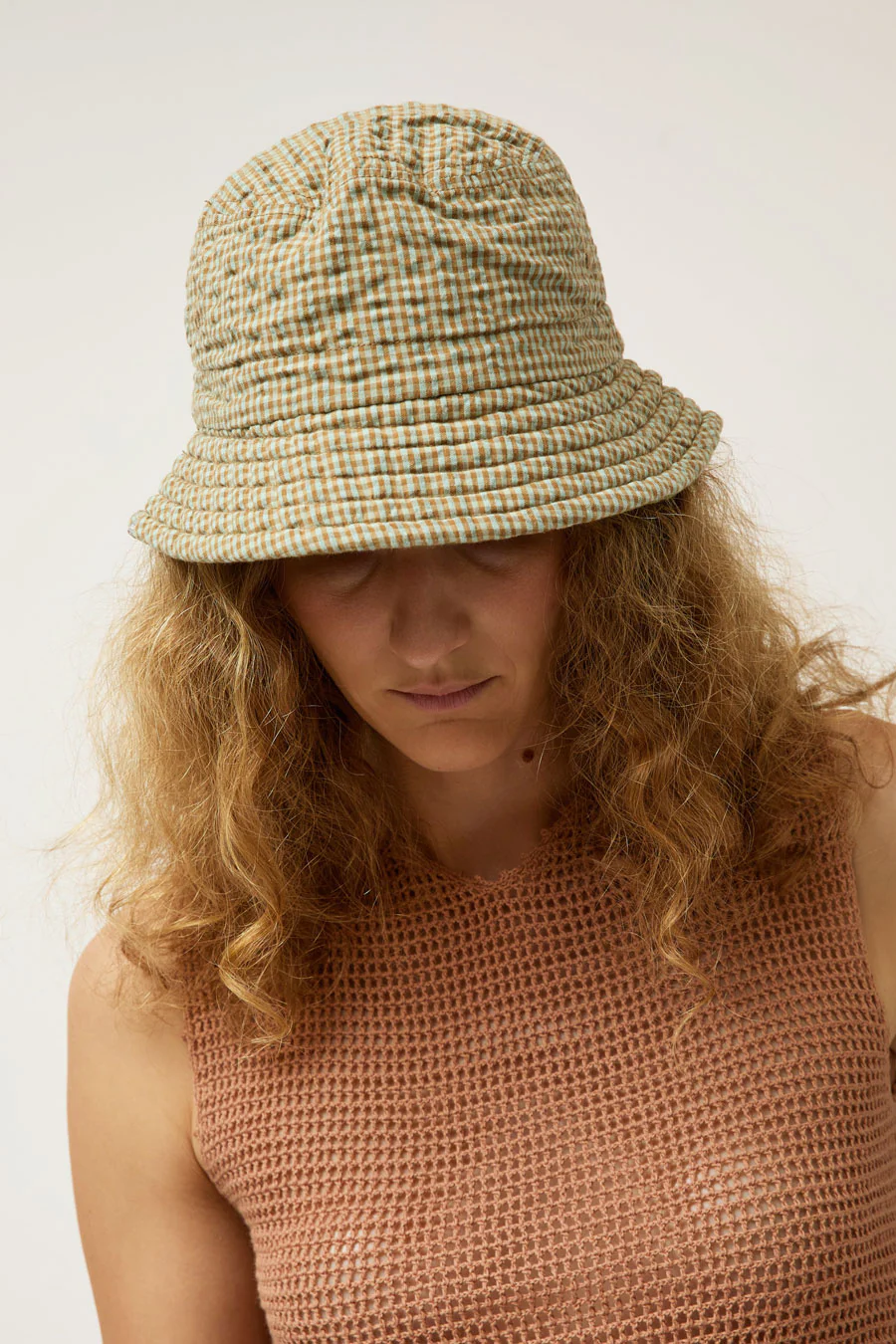 DECHO Quilted Reversible Bucket Hat in Sage and Beige - Image 3