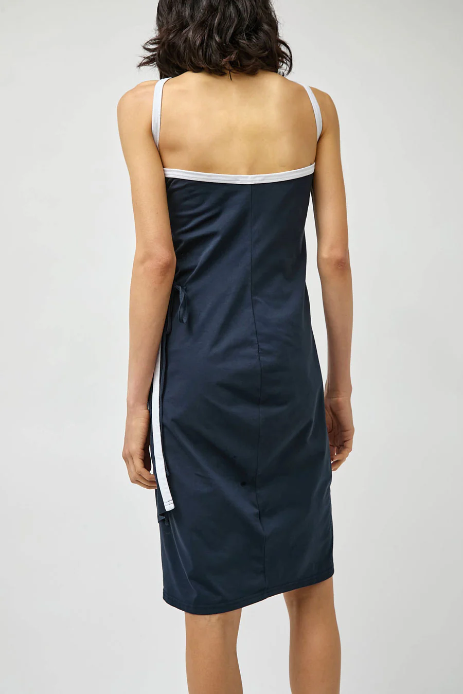 Façon Jacmin Roisin Crossing Dress in Dark Blue and White - Image 5