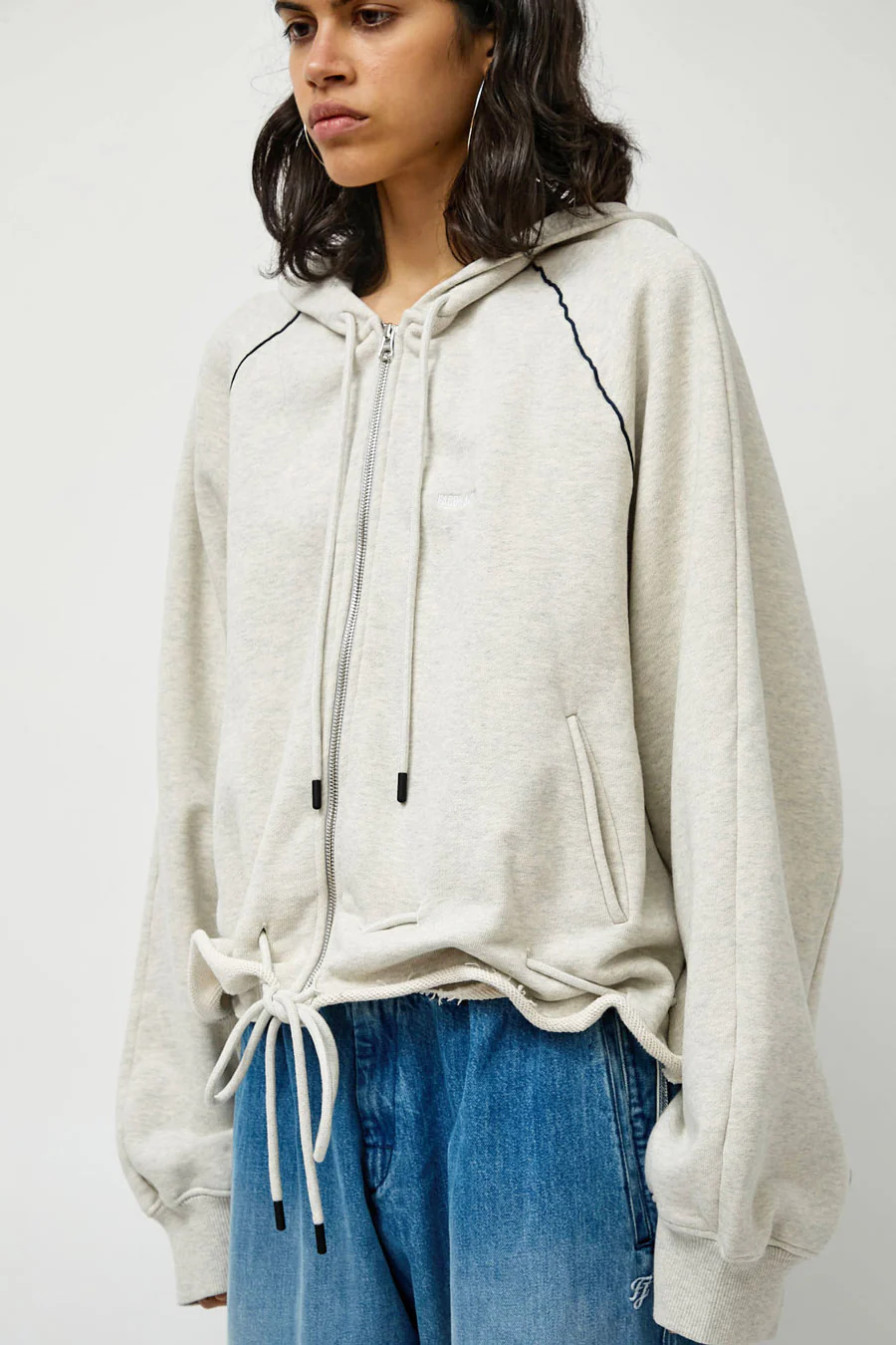 Façon Jacmin Soulwax Gathered Zip Hoodie in Light Grey - Image 4