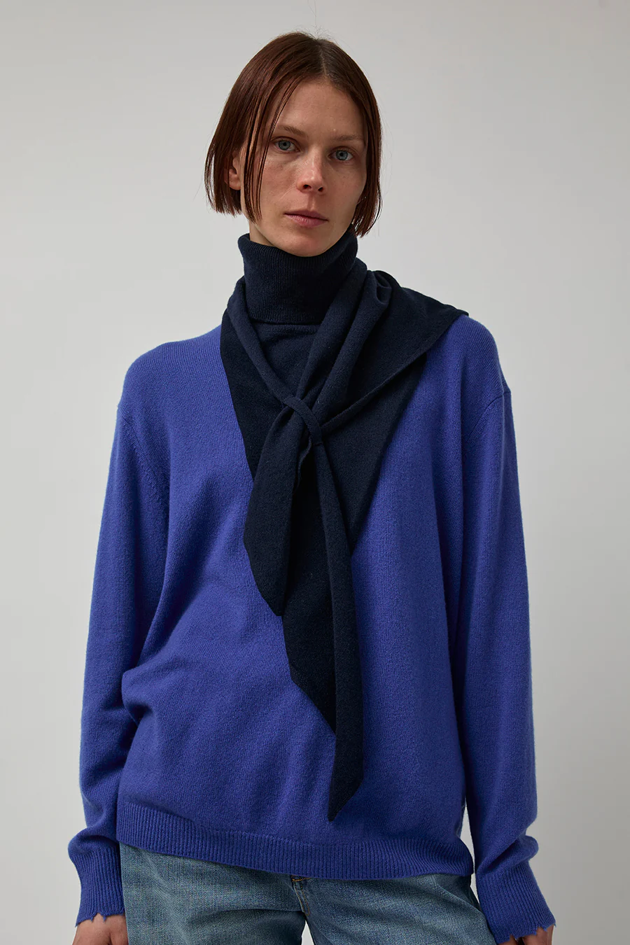 Hannayoo Works Dia T Bandana in Navy - Image 5