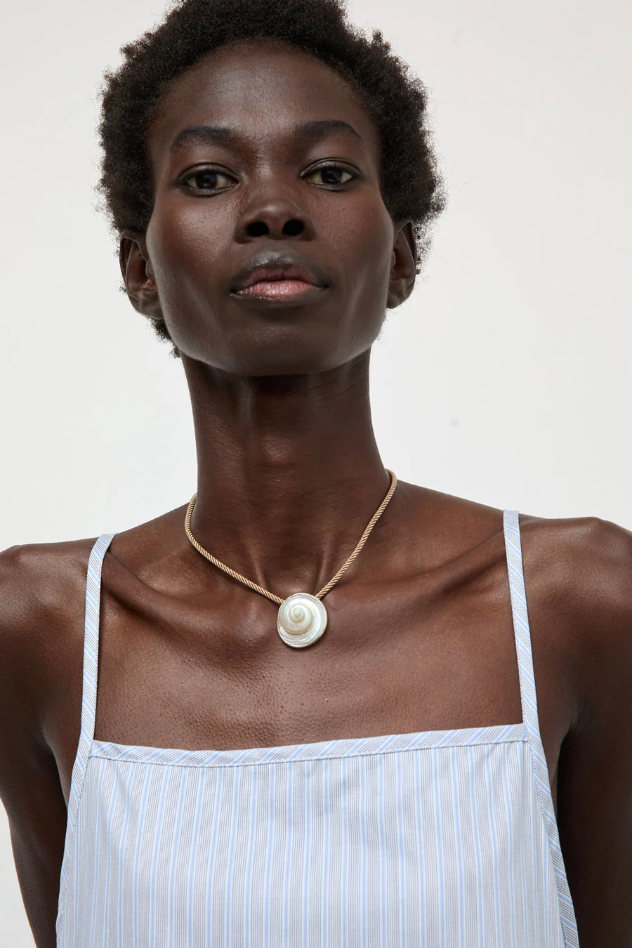 Le Chic Radical Seashell Necklace in Silver - Image 2