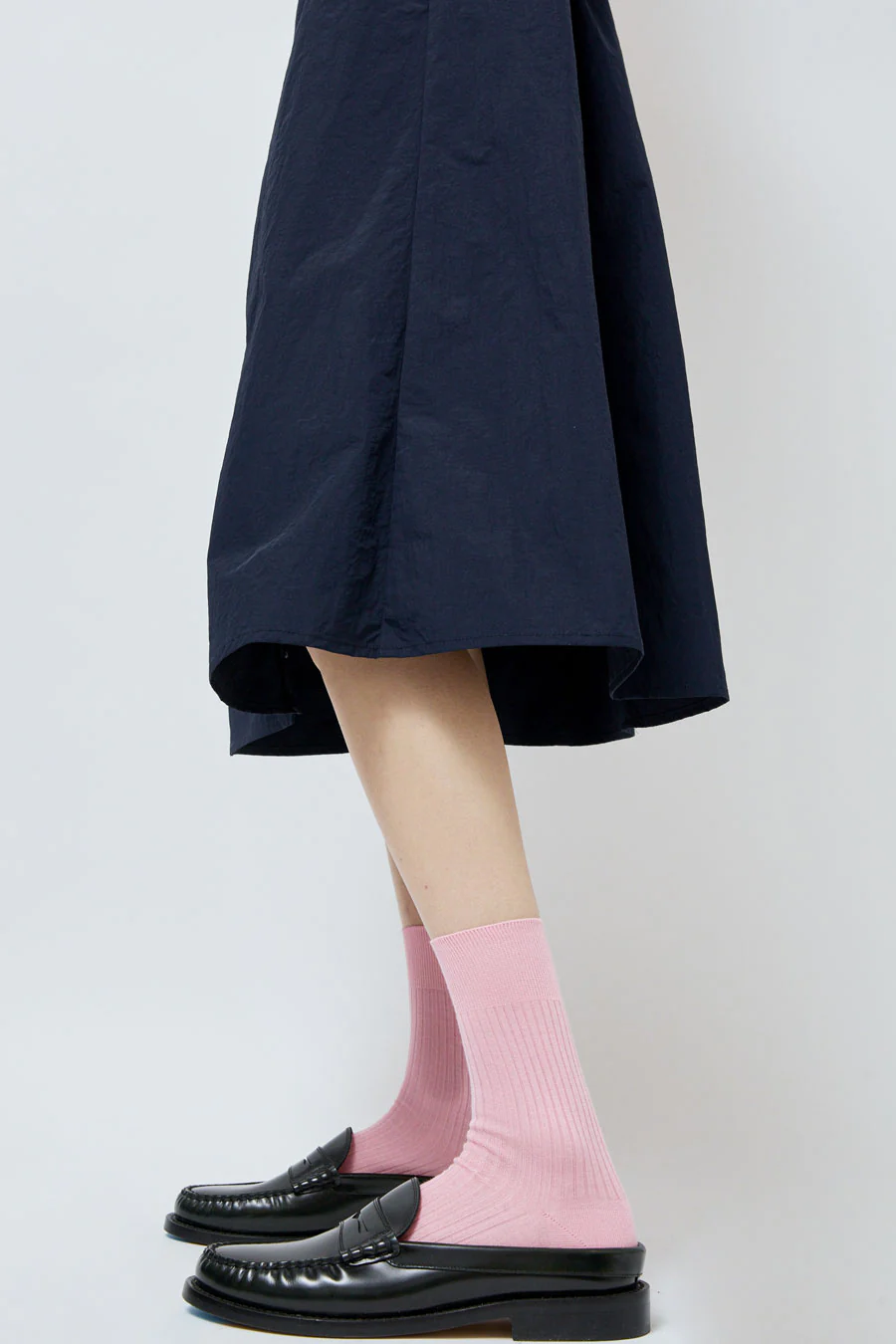 Maria La Rosa Ribbed Mid Calf Bio Cotton Socks in Baby Pink - Image 2