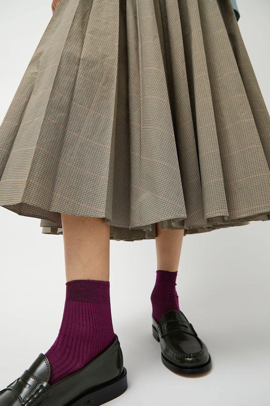 Maria La Rosa Silk Ribbed Ankle Socks in Susina - Image 3