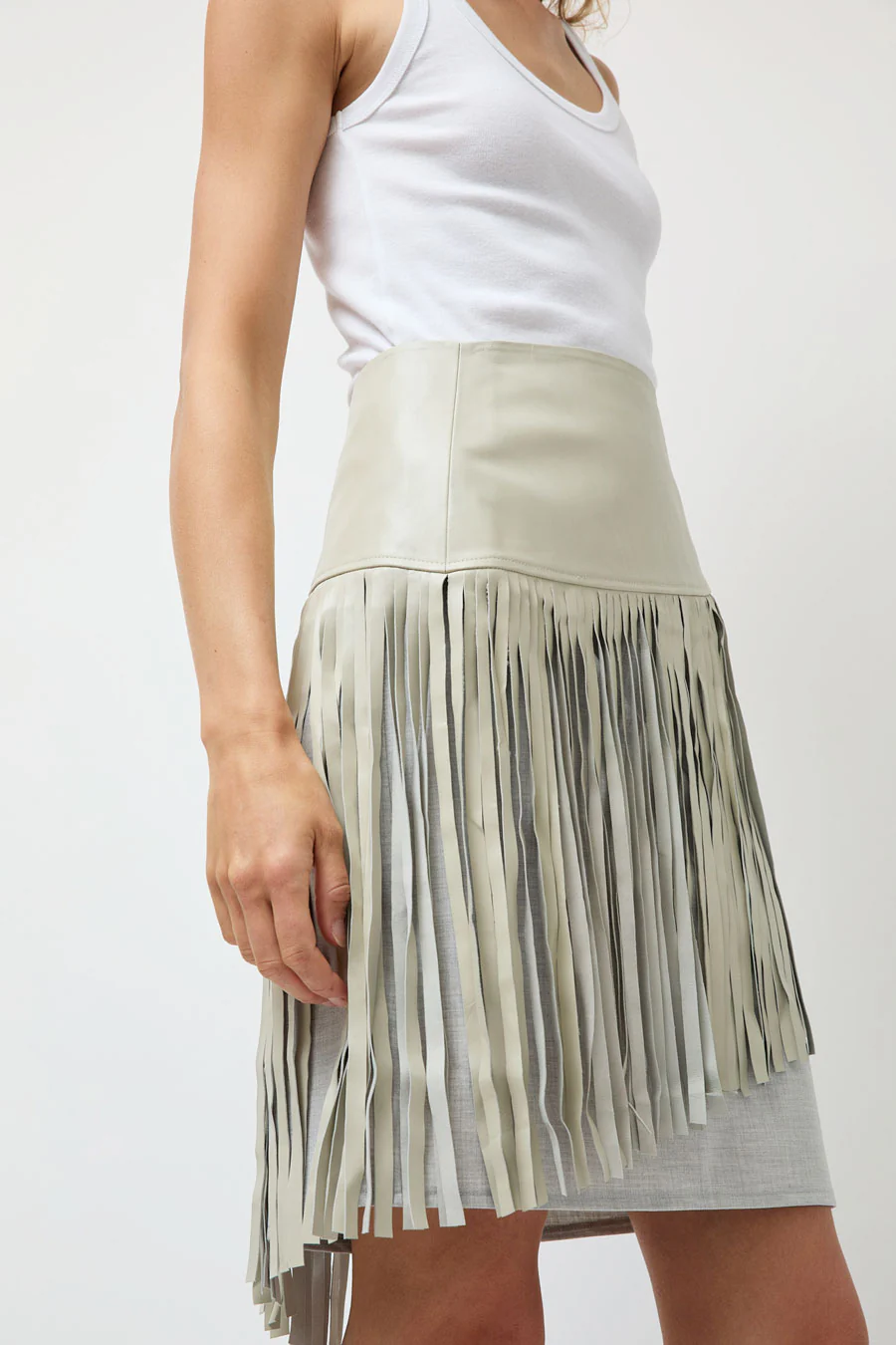 Michelle Del Rio Rio Leather Belt in Stone - Image 5