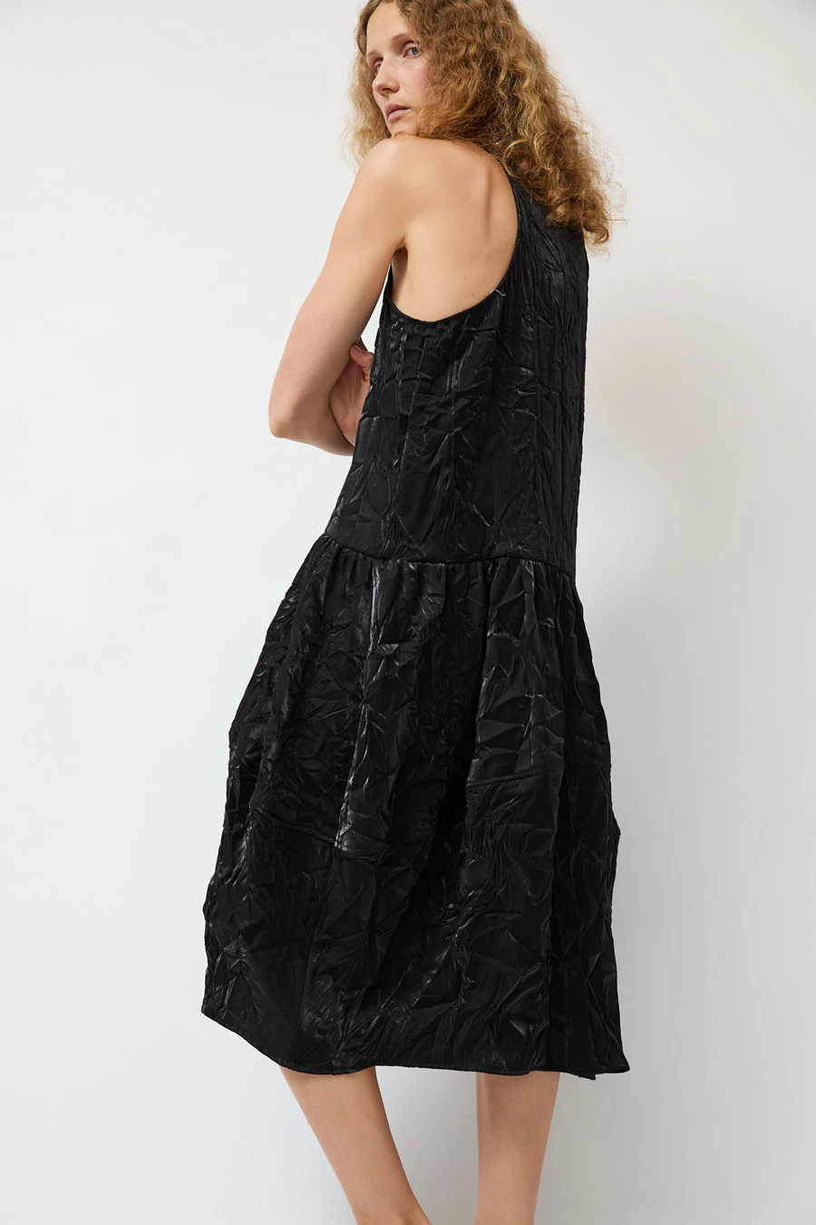 Modern Weaving Voluminous Tank Dress in Black Crinkle Habotai - Image 2