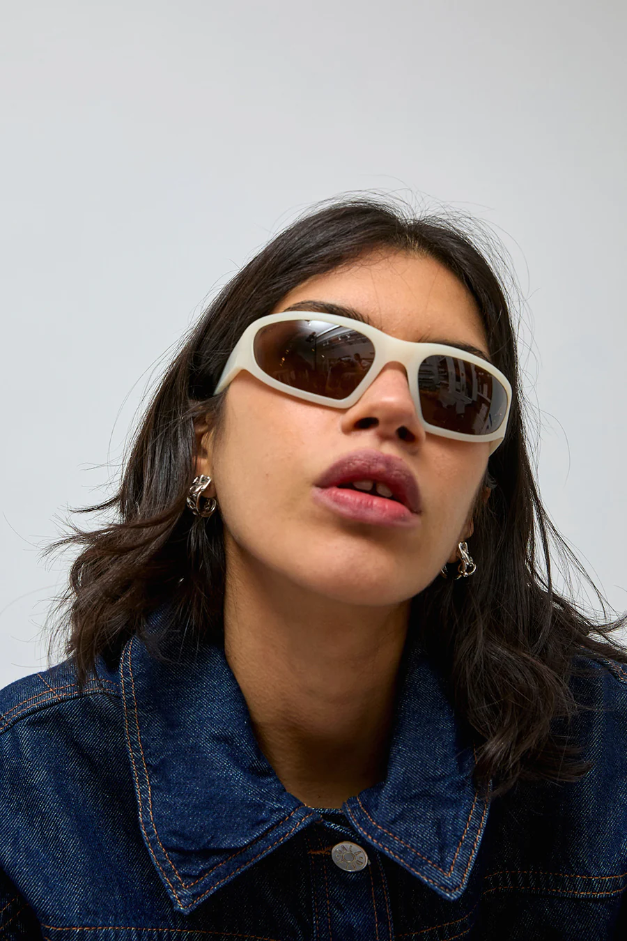 Monokel Crow Sunglasses in Matt Pearl - Image 4