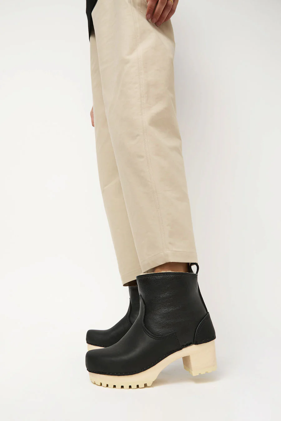 No.6 5" Pull on Shearling Clog Boot on Mid Tread in Ink Aviator on White Base - Image 4