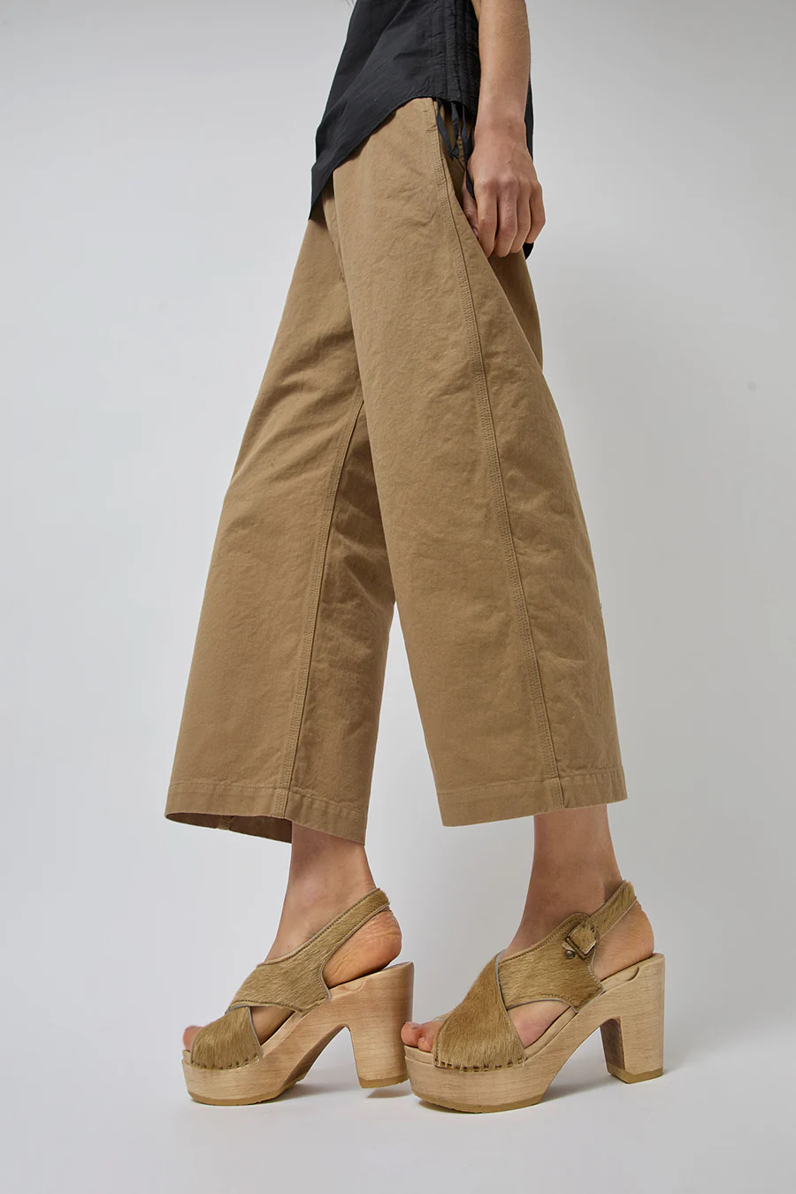 No.6 Crossover Clog on Platform in Golden Pony - Image 3