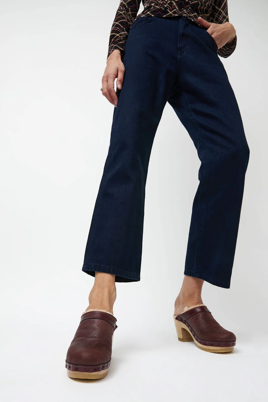 No.6 Dakota Shearling Clog on High Heel in Spitfire and Maroon - Image 4