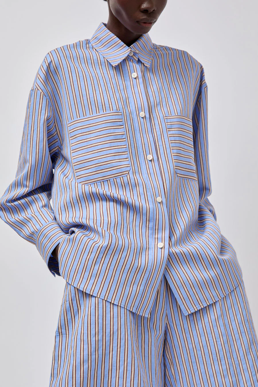 No.6 Lake Shirt in Oxford Stripe - Image 3