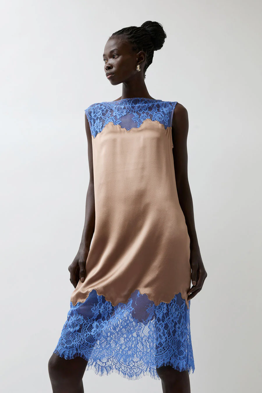 No.6 Oyster Dress in Tan and Blue - Image 4
