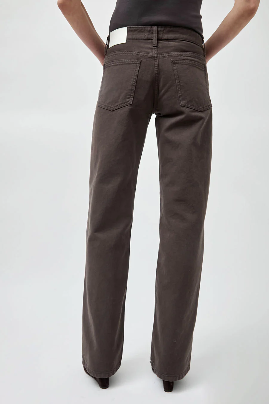 St. Agni Canvas 90s Low Rise Jeans in Ash - Image 6