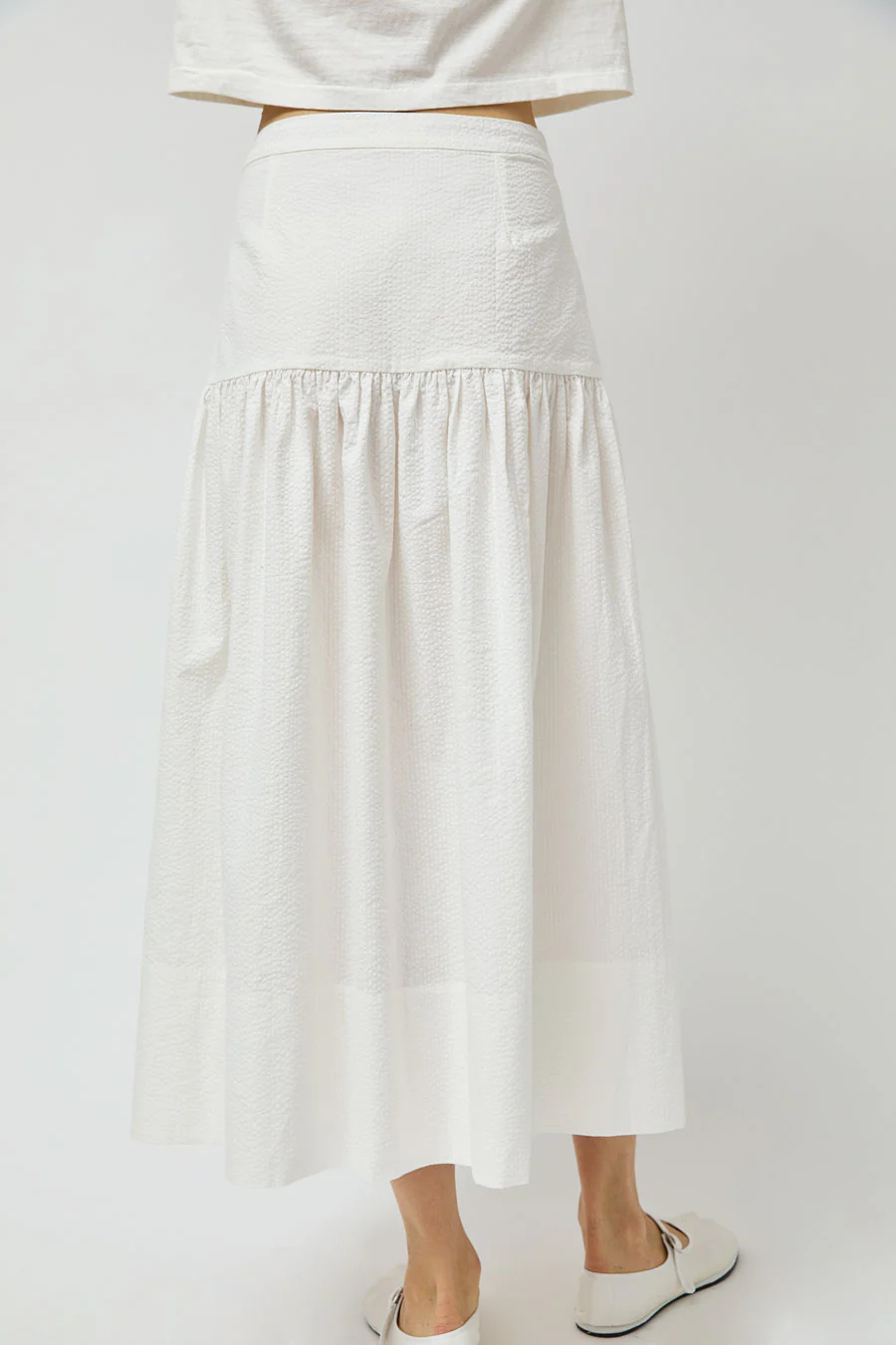 Zii Ropa Beatrice Skirt in White Seersucker - Image 5